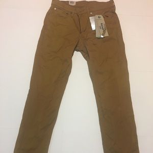 Levies slim 511 31-32 caramel color, brand new tags on